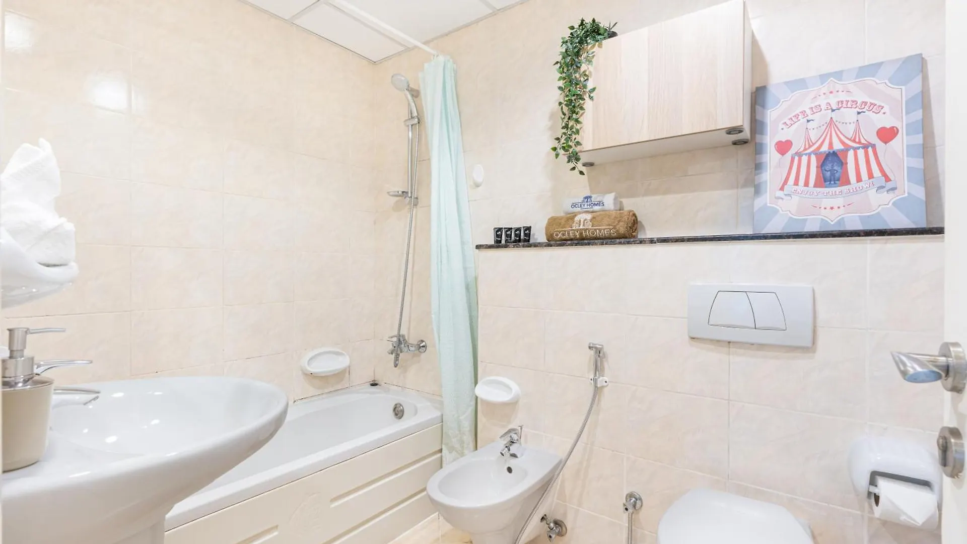 Apartment Beautiful Home At The Heart Of Marina Dubai