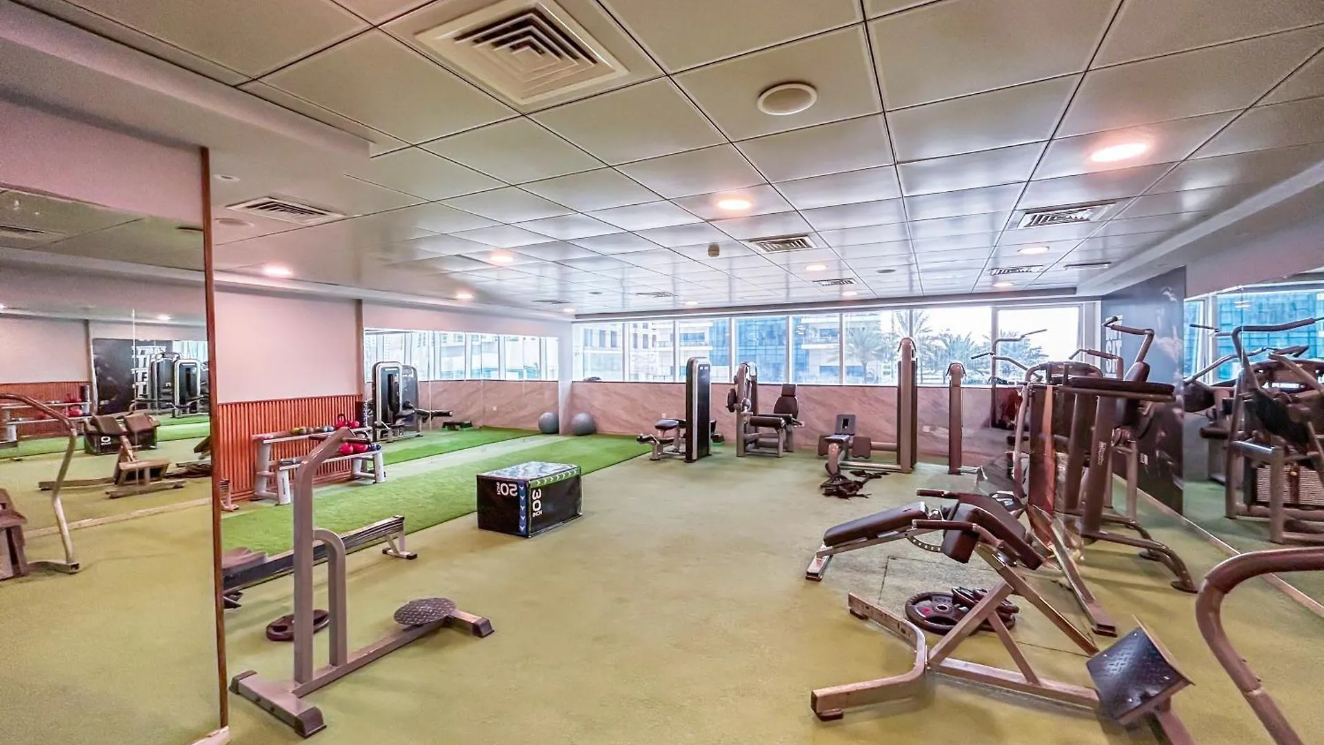 Beautiful Home At The Heart Of Marina Dubai United Arab Emirates